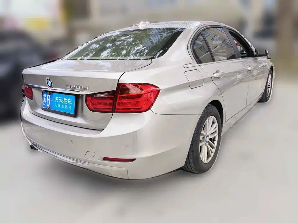Фото 2 - BMW 3 Series