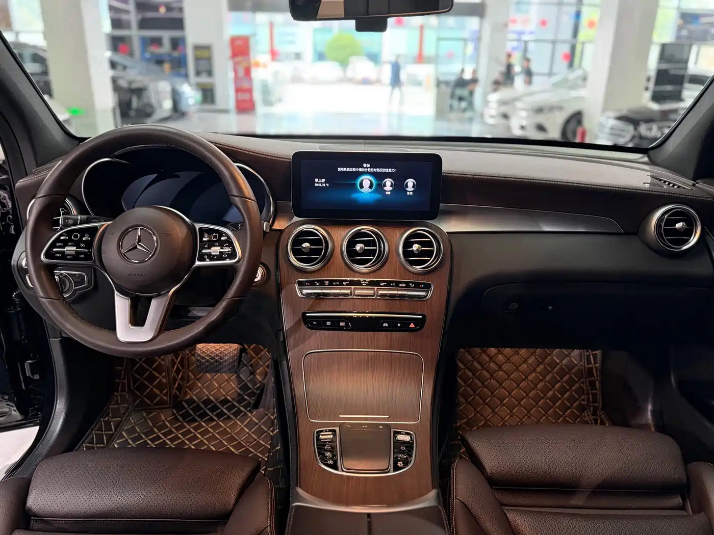 Mercedes-Benz GLC 2021 GLC 300 L 4MATIC Sporty фото 10