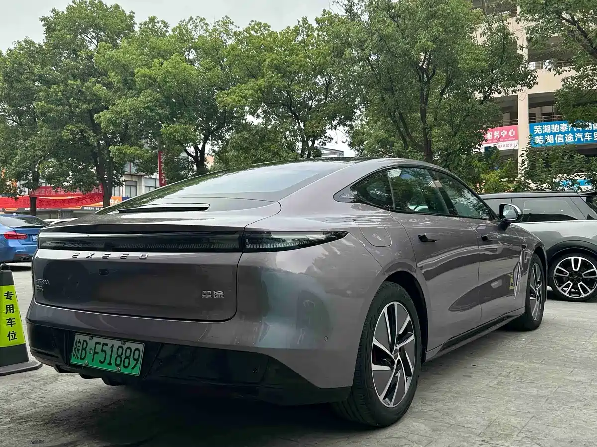 Exeed Exlantix ES 2025 2025 Range Extender Max Urban Assist