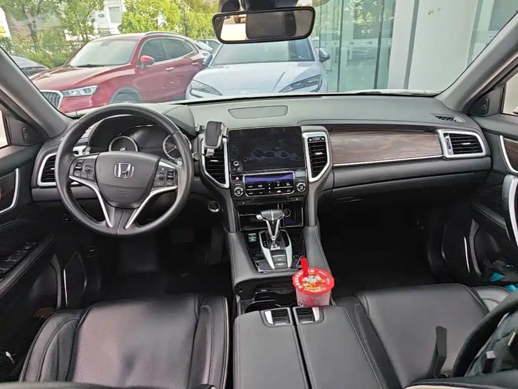 Honda UR-V 2017 2017 240TURBO 2WD Luxury Edition China V