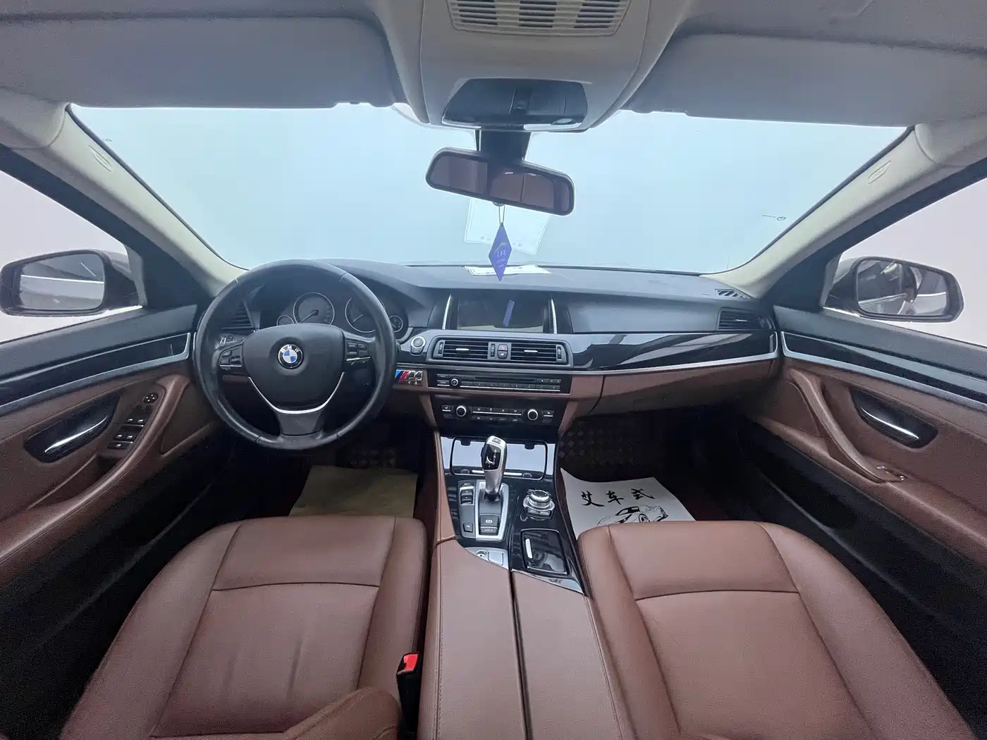 BMW 5 Series 2017 520Li Classic Edition фото 11