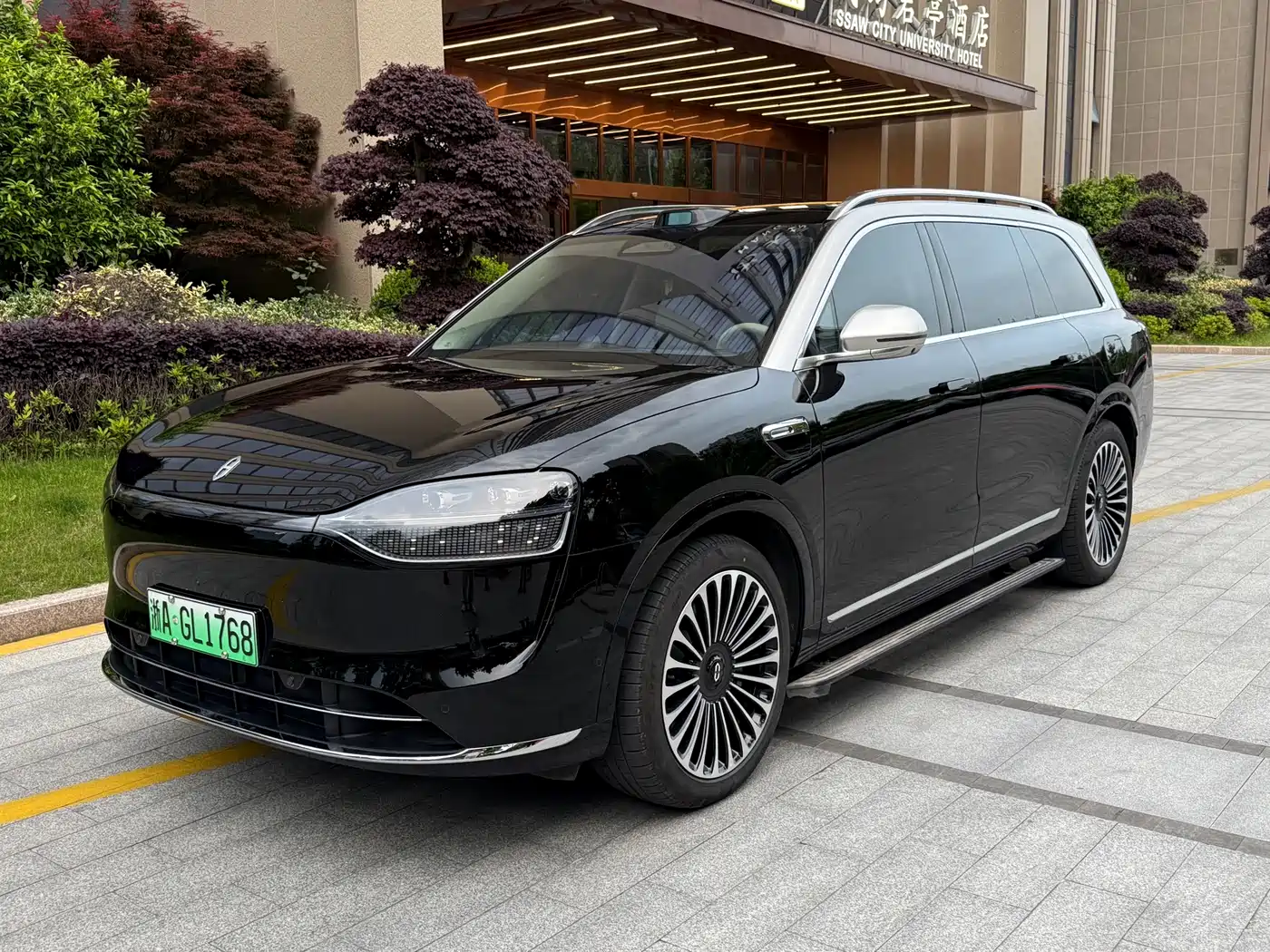 AITO Wenjie AITO M9 2025 Extended Range Ultra 52kWh 6-Seater