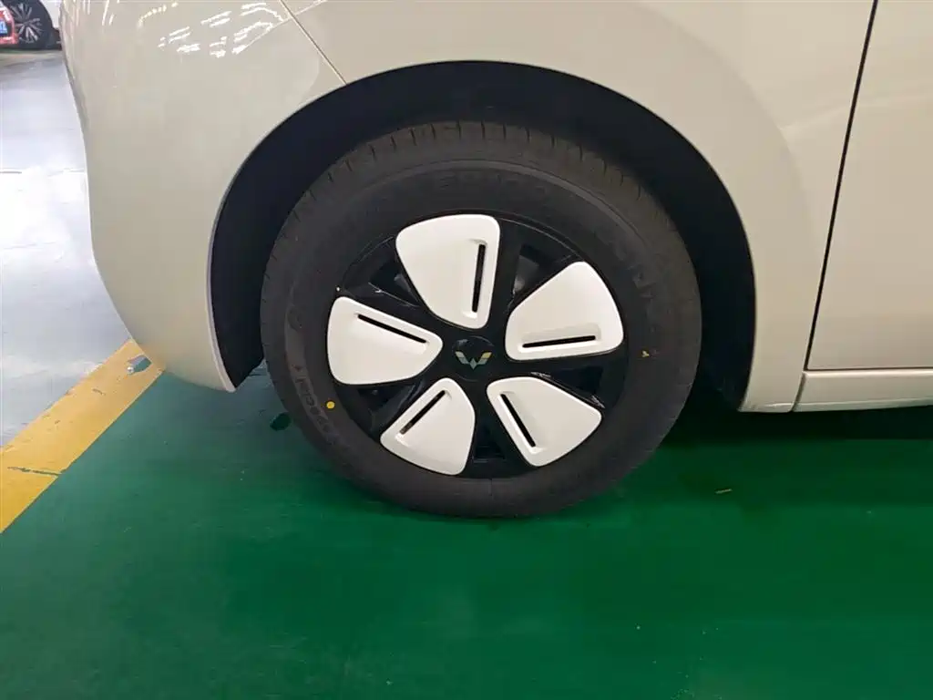 Wuling Motors Hongguang MINIEV 2026 2025 4-Door Advanced