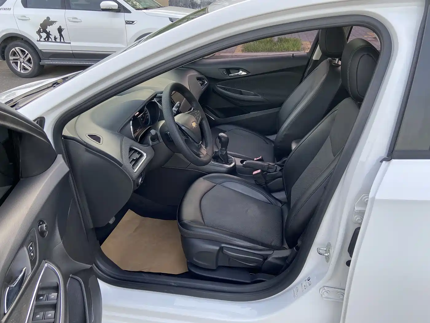 Chevrolet Cruze 2016 1.5L Manual Elite Edition фото 7