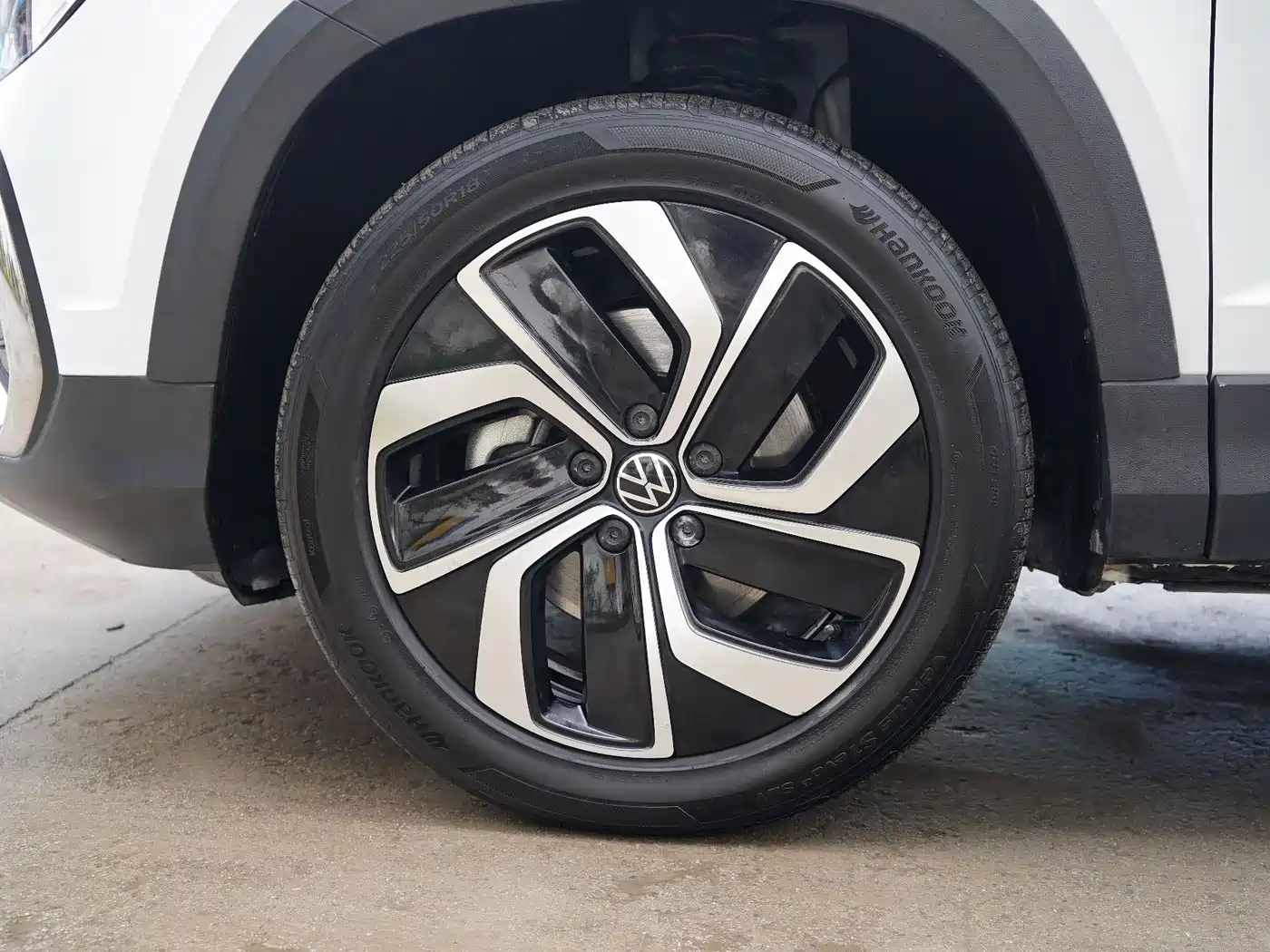 Volkswagen Tharu 2024 300TSI 2WD Full Moon Edition фото 14
