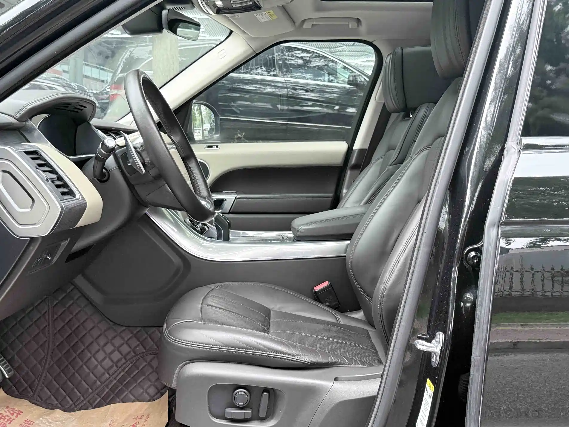 Photo 20 - Land Rover Range Rover Sport