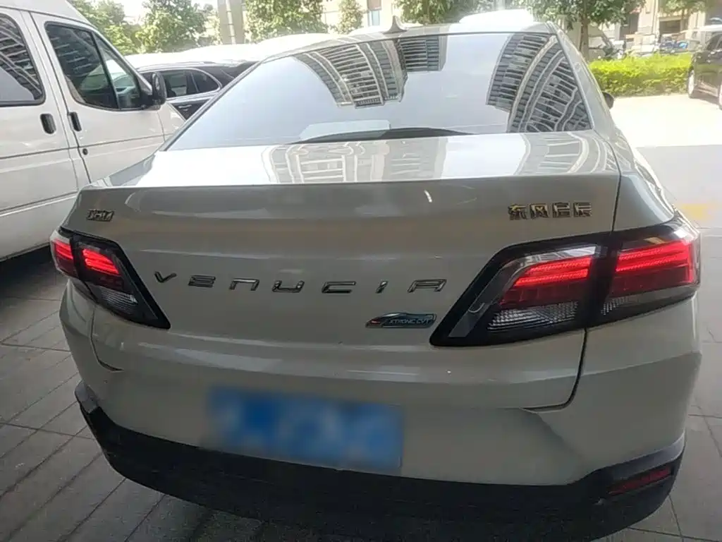 Venucia D60 2018 2018 1.6L CVT Smart Elite Edition
