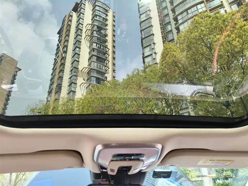 Hongqi H5 2024 2.0T Automatic Smart Connect Flag Smooth Edition фото 9