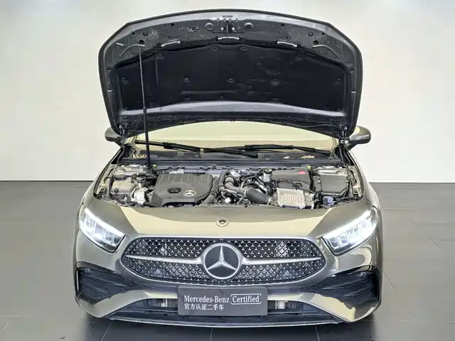 Mercedes-Benz A-Class 2023 A 200 L Fashion — фото 3