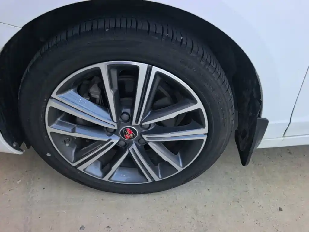 Photo 23 - Roewe i5
