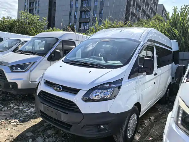  Ford Transit 2017 Model 2.0T Diesel Multi-purpose Commercial Vehicle Short Wheelbase Medium Roof China V