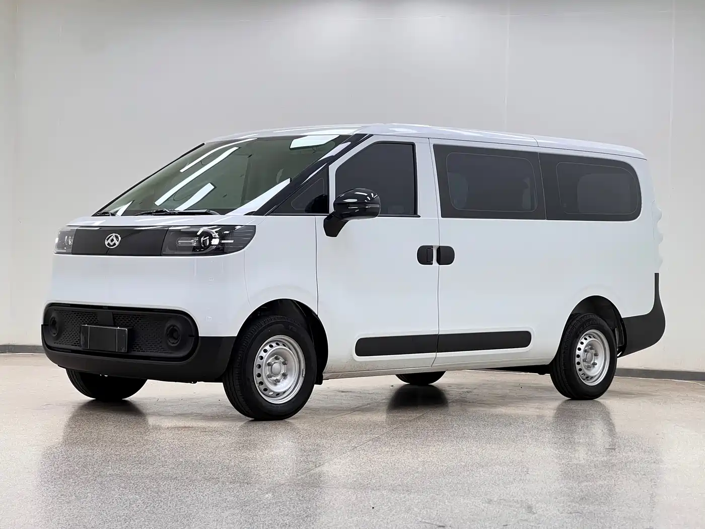 2026 SAIC Maxus Dana V1