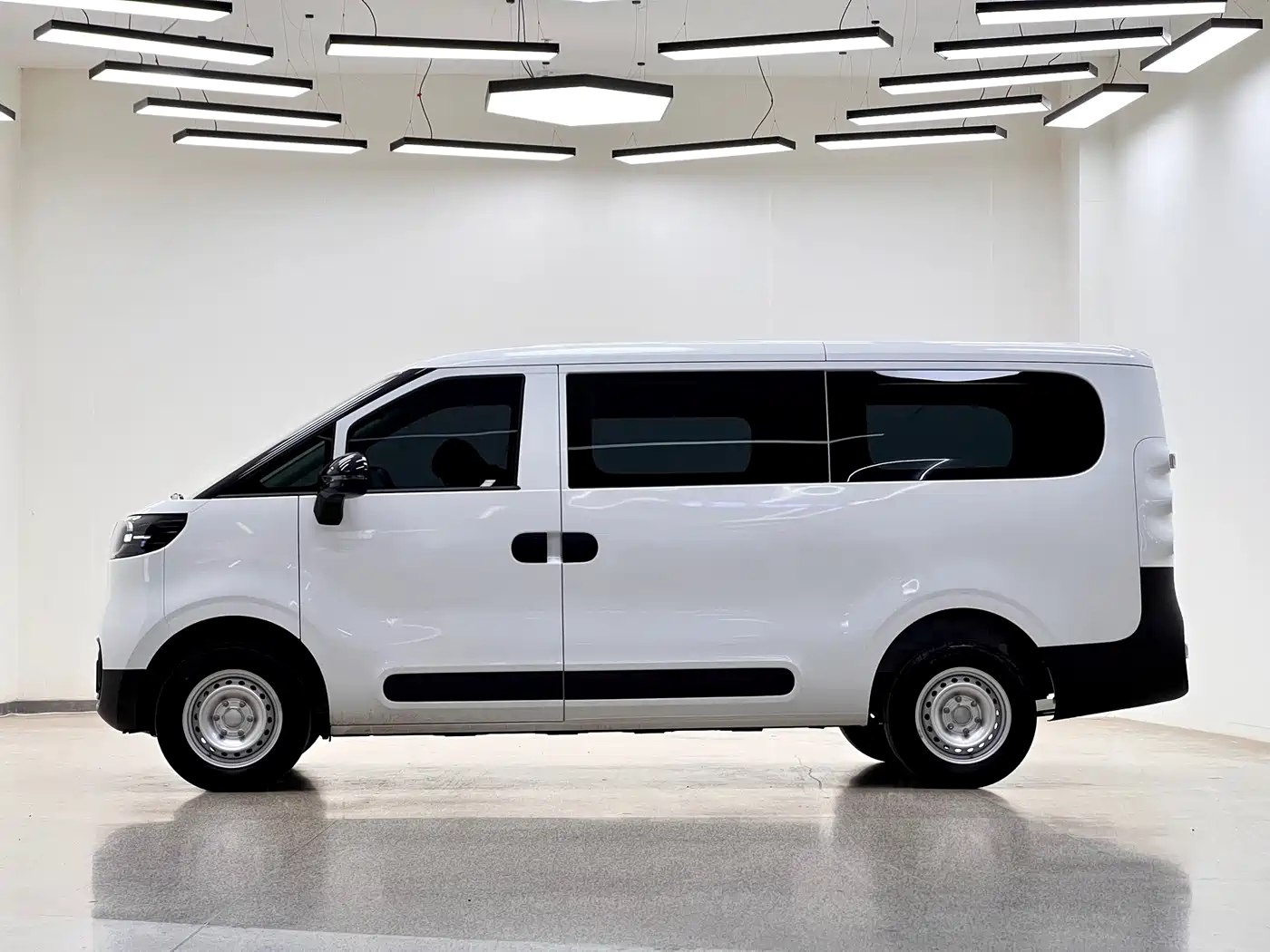 2026 SAIC Maxus Dana V1