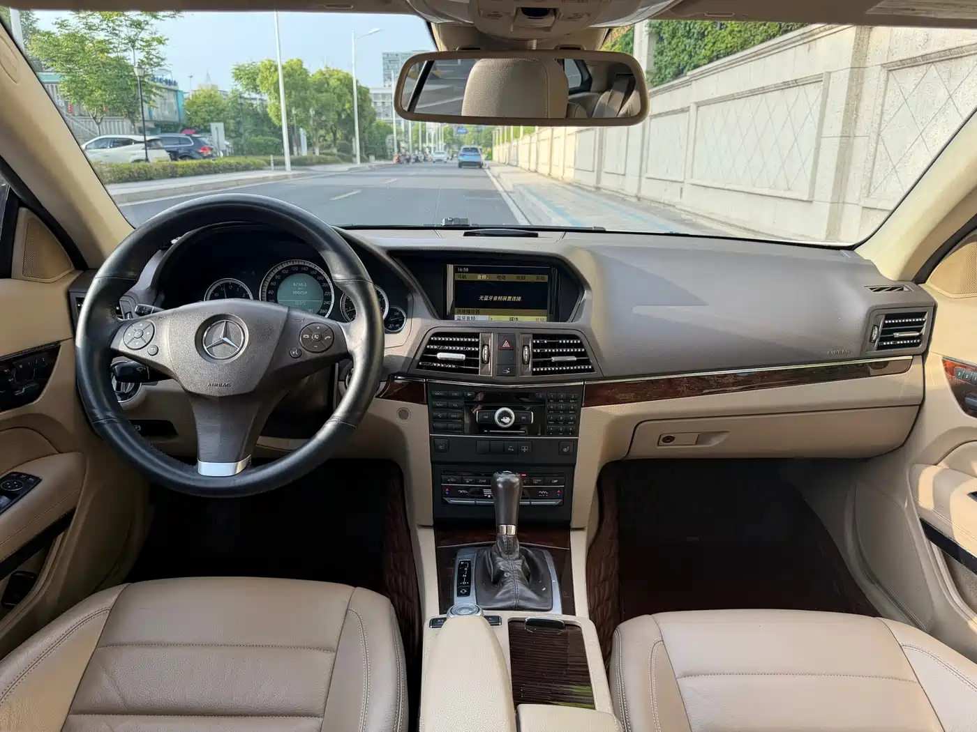 Mercedes-Benz E-Class (Import) 2011 E 260 CGI Coupe фото 8