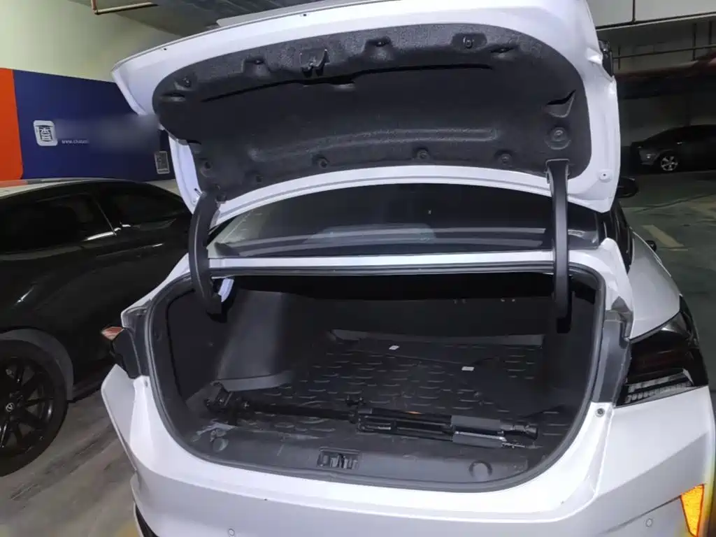 Dongfeng Aeolus Yixuan MAX 2022 2021 1.5T Super Cool Dad Edition