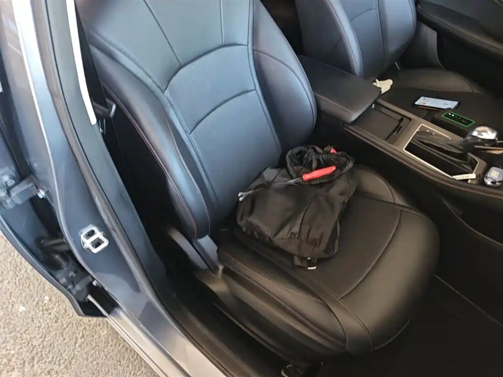 Фото 25 - Roewe i5