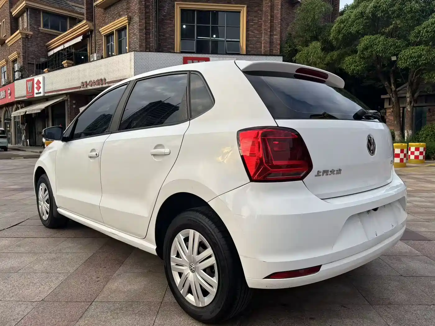 Volkswagen Polo 2016 1.4L Automatic Trend фото 5
