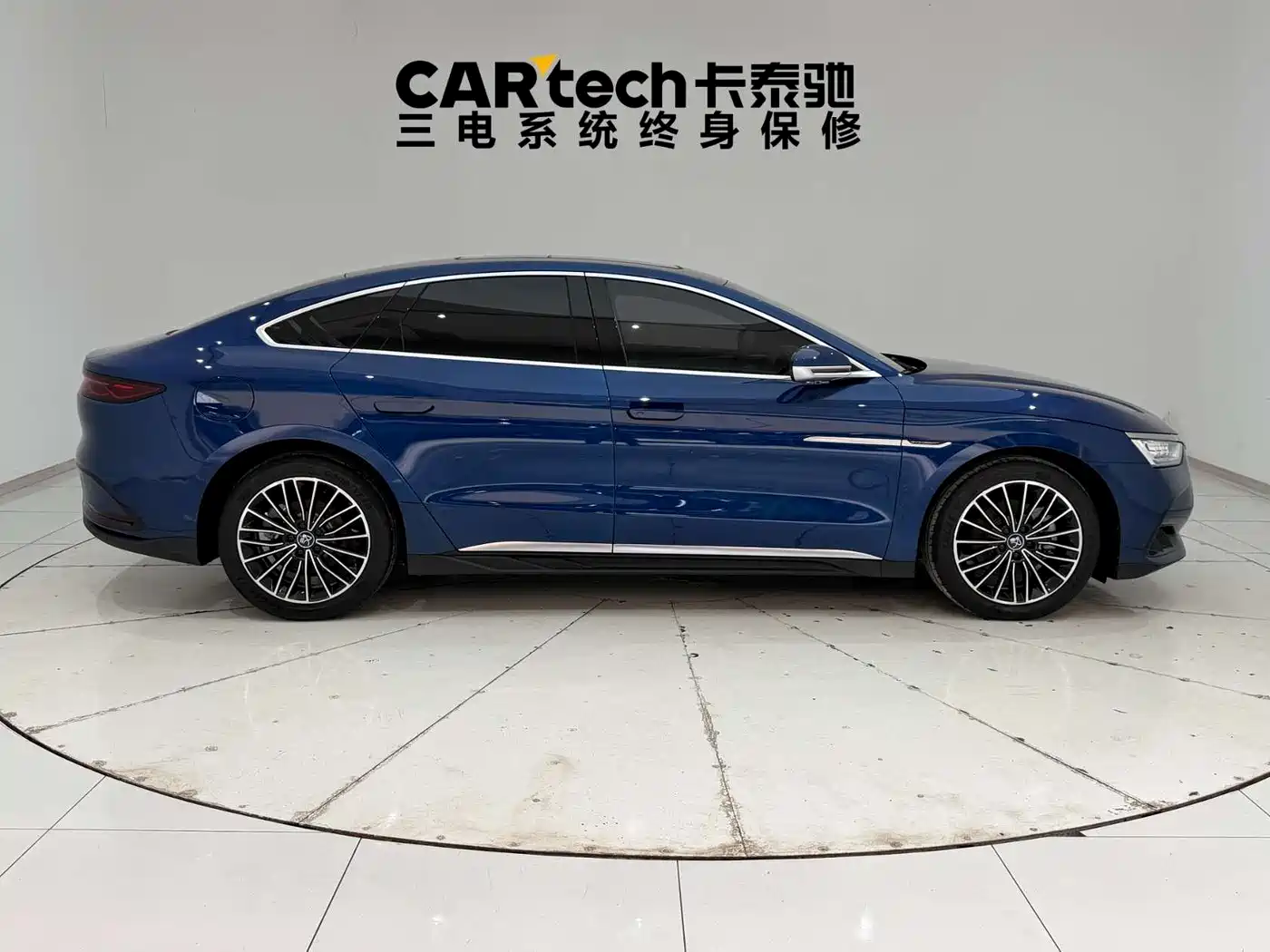 BYD Han 2022 DM-i 121KM Prestige фото 10