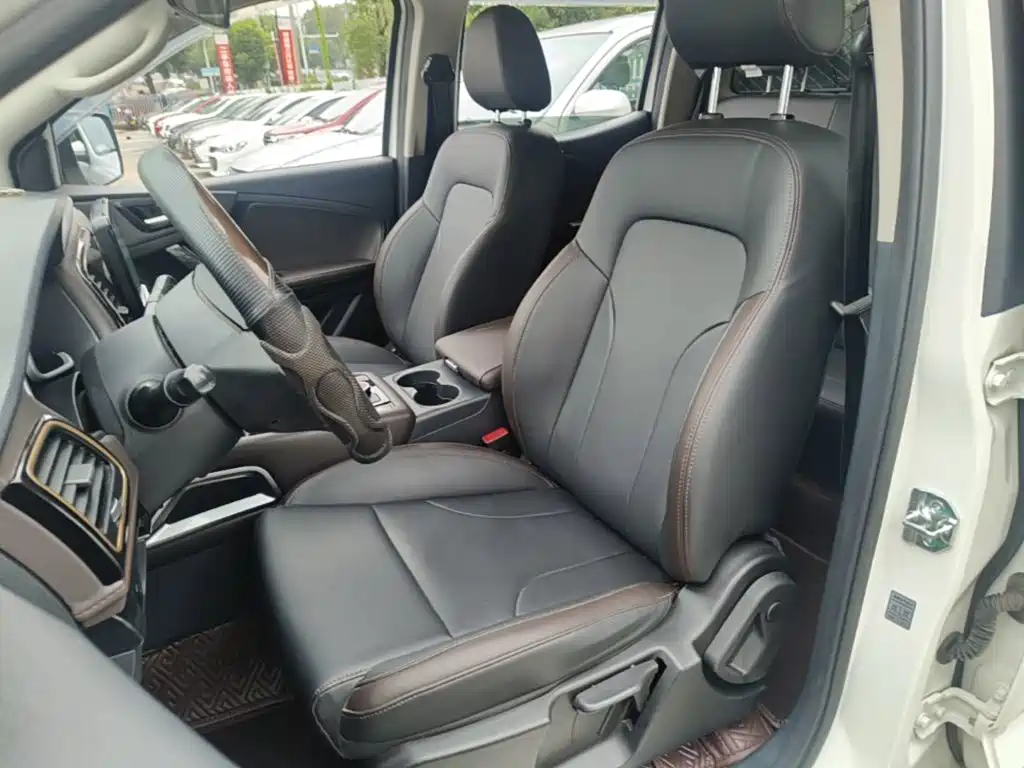 ZTE Lord 2021 2021 2.5T Passenger Version Diesel 2WD Ultra Luxury Big Double Cab