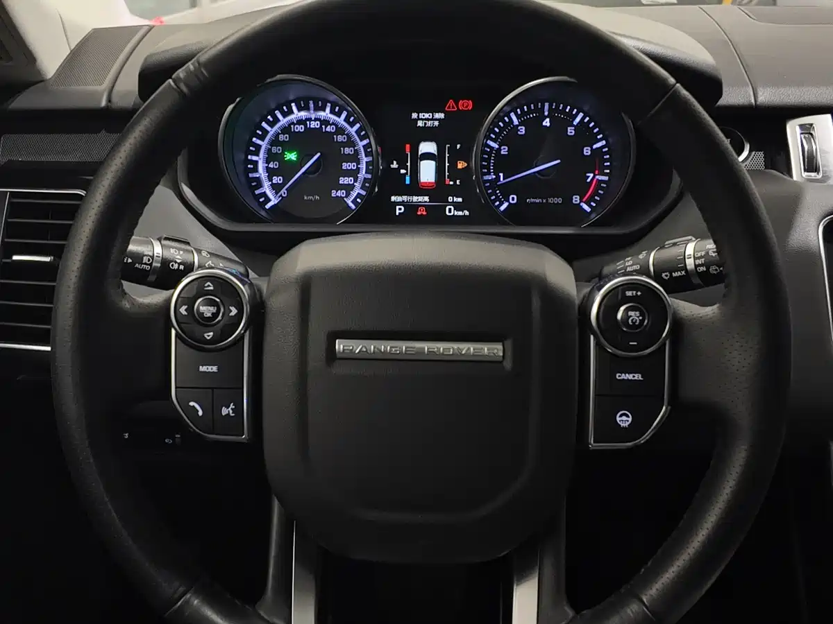 Land Rover Range Rover Sport фото 15