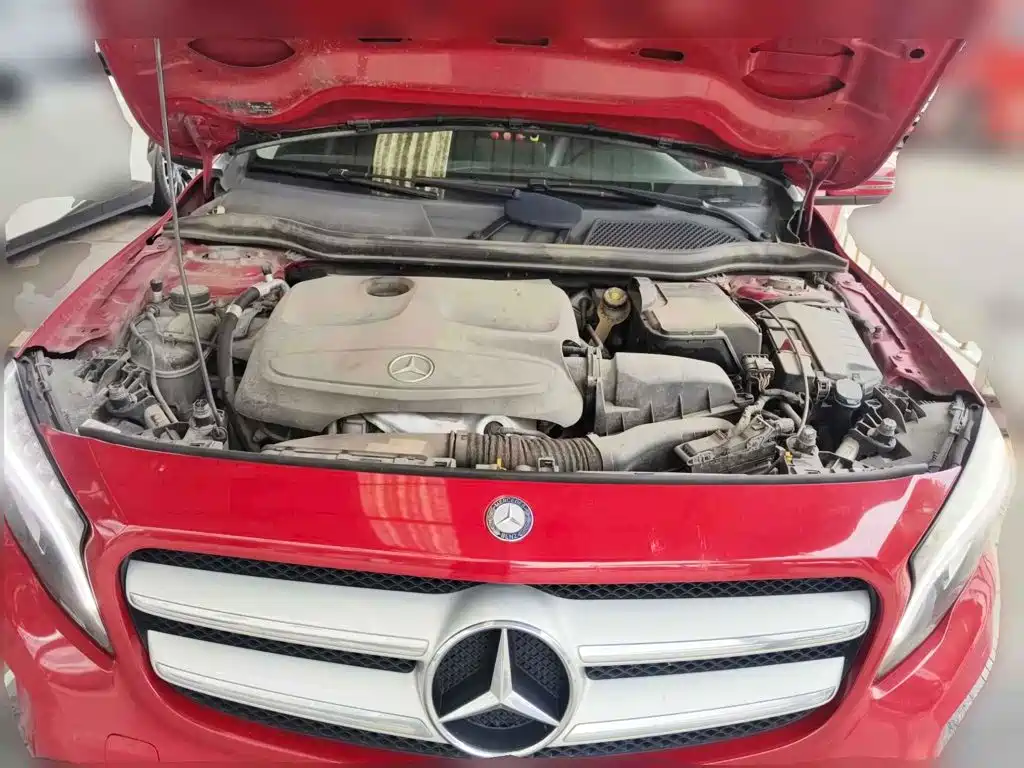 Фото 9 - Mercedes-Benz GLA