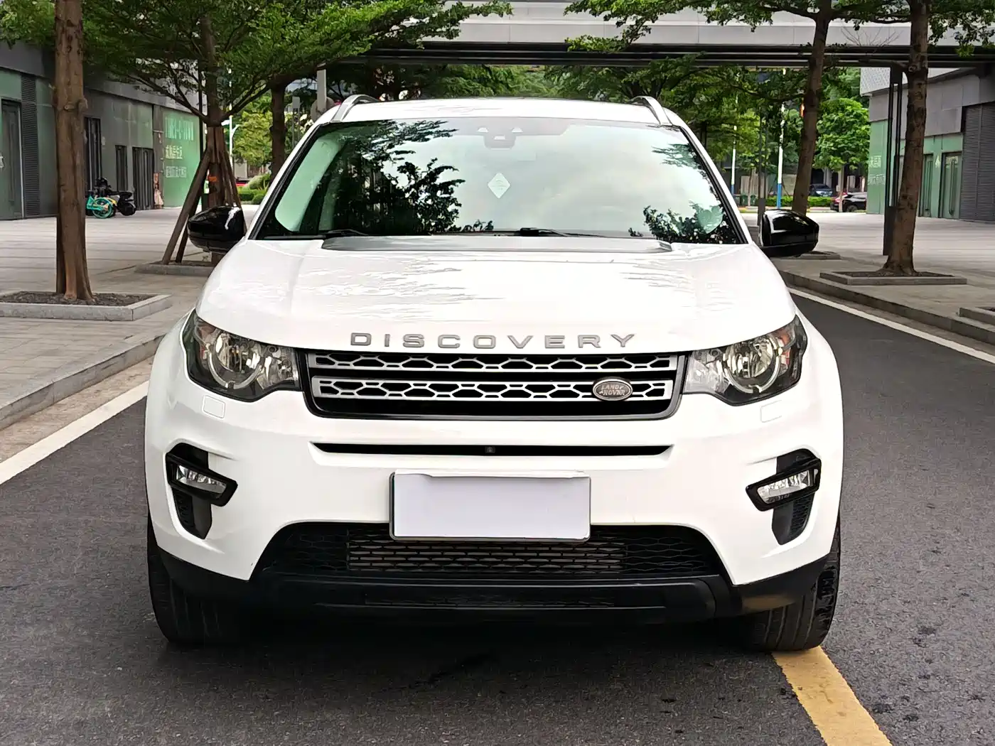 Land Rover Discovery Sport 2017 2.0T PURE фото 2