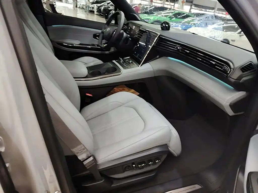 Фото 25 - NIO EC6