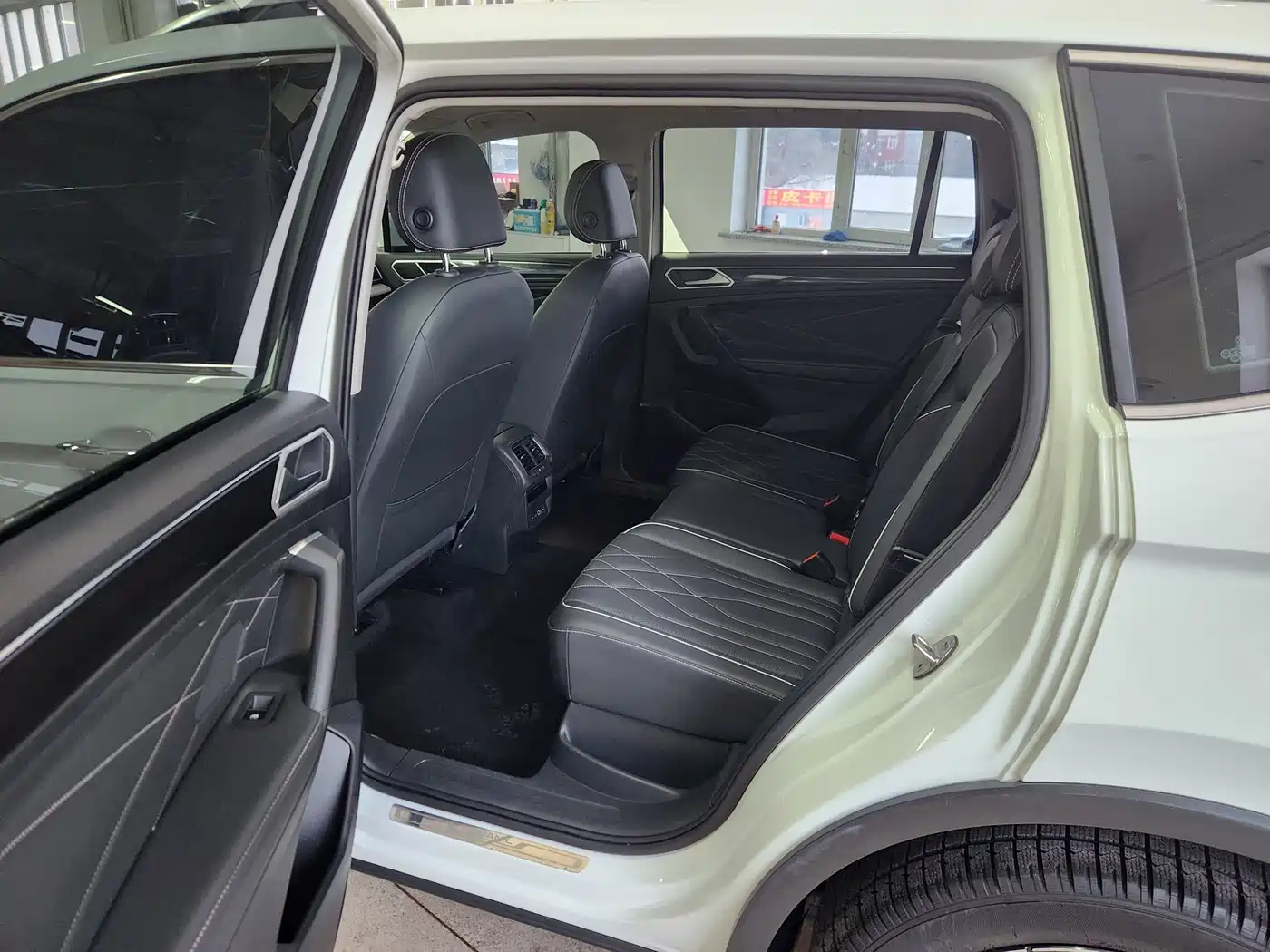 Volkswagen Tiguan L 2023 300TSI Automatic 2WD Smart Enjoyment Edition фото 8