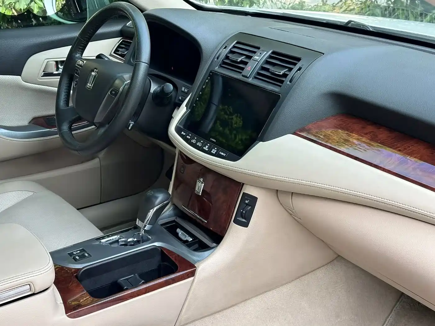 Toyota Crown 2012 2.5L Royal Leather Edition фото 8