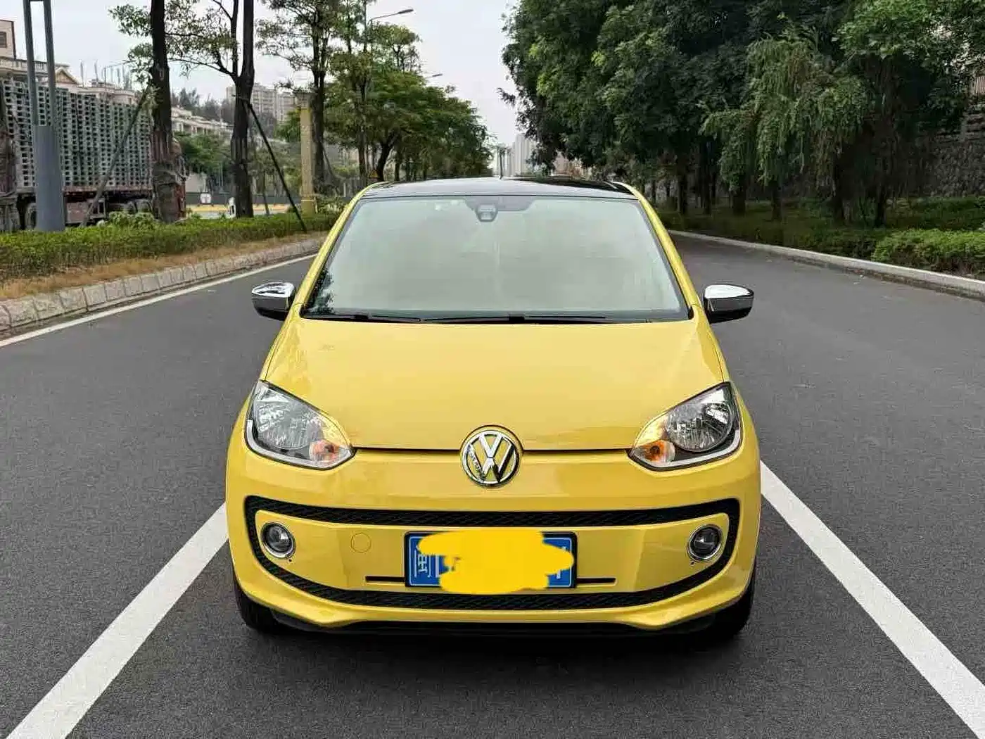 Volkswagen up! 2015 1.0L high up!