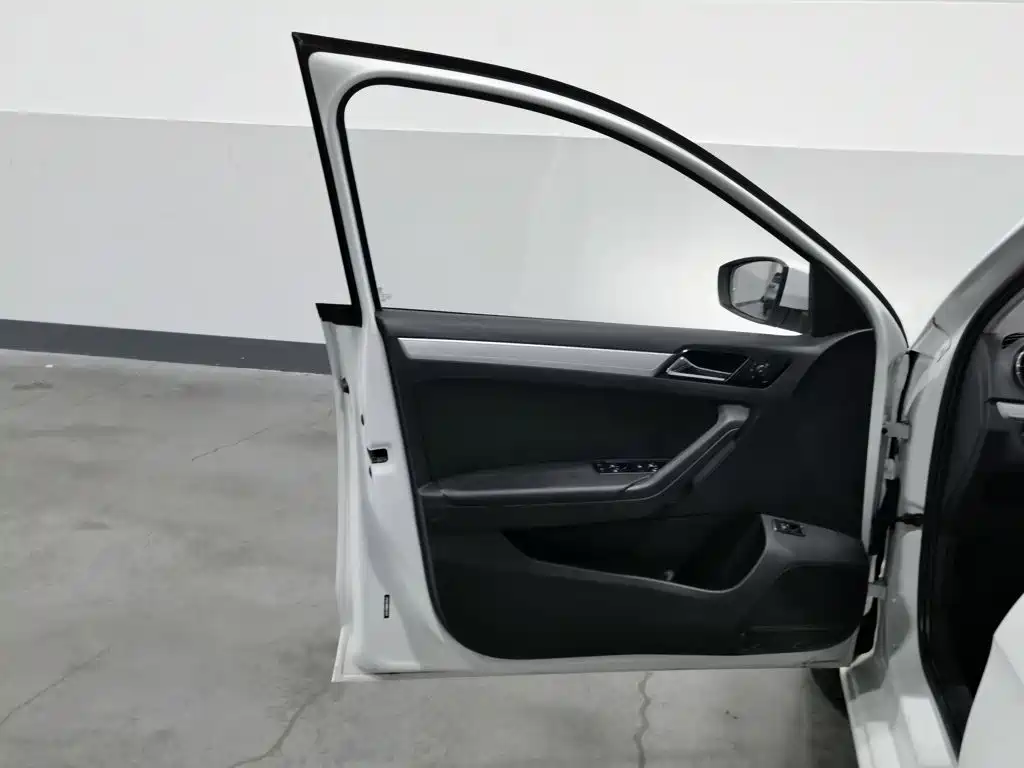 Jetta VA3 2021 2021 30th Anniversary Edition Manual Delight Model