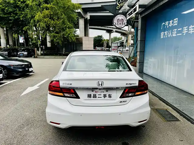 Honda Civic 2016 1.8L Automatic Comfort Edition — фото 5