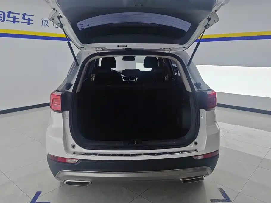 Фото 4 - Changan CS75