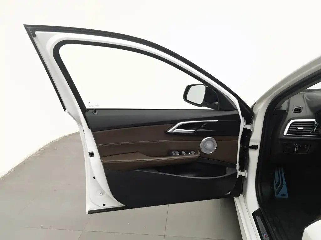 BMW 1 Series 2023 2023 120i M Sport Shadow Edition
