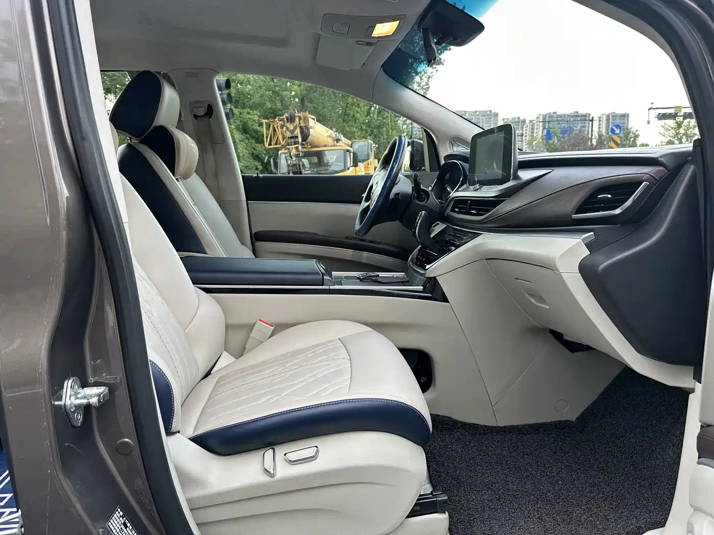 Buick GL8 2022 Land Business Class 652T Comfort фото 12