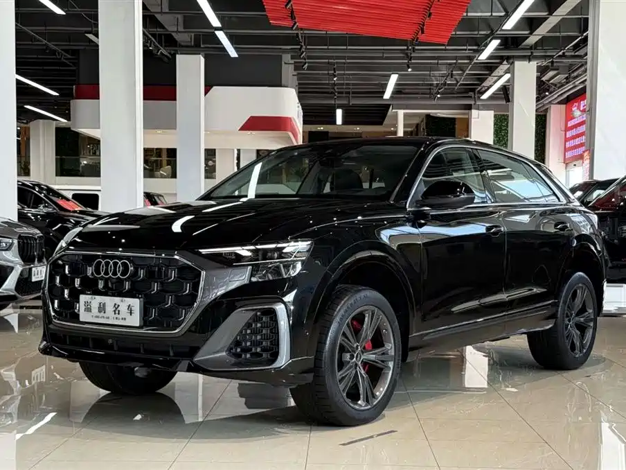 Audi Q8 2024 55 TFSI Luxury Sport