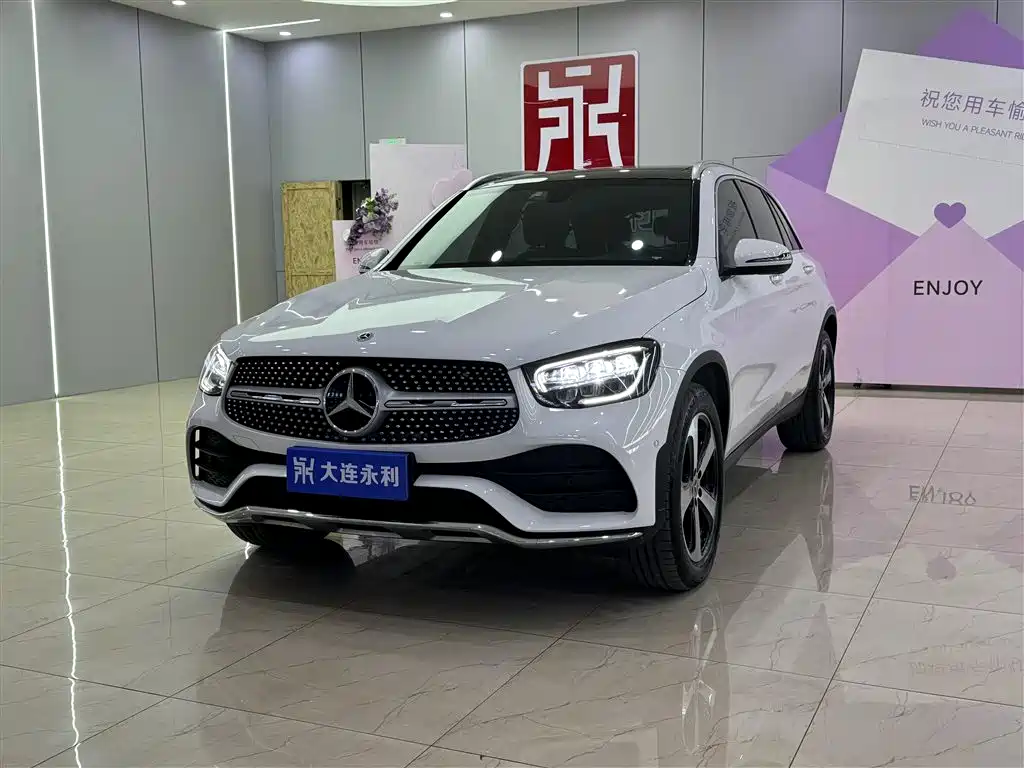 MERCEDES-BENZ GLC