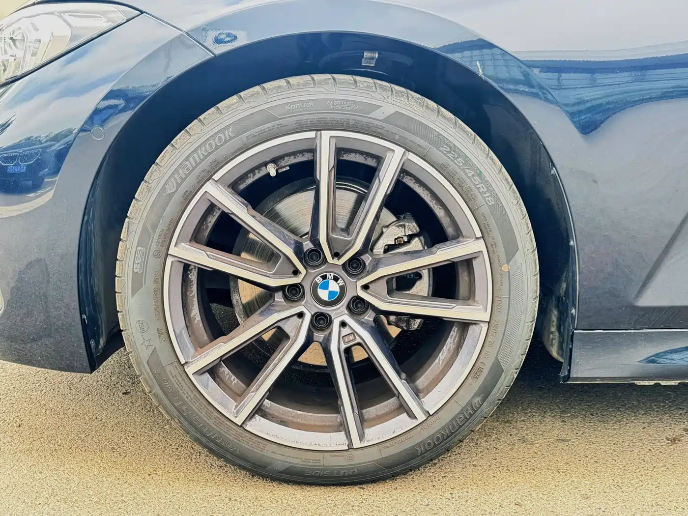 BMW 3 Series 2025 325i M Sport Package фото 7