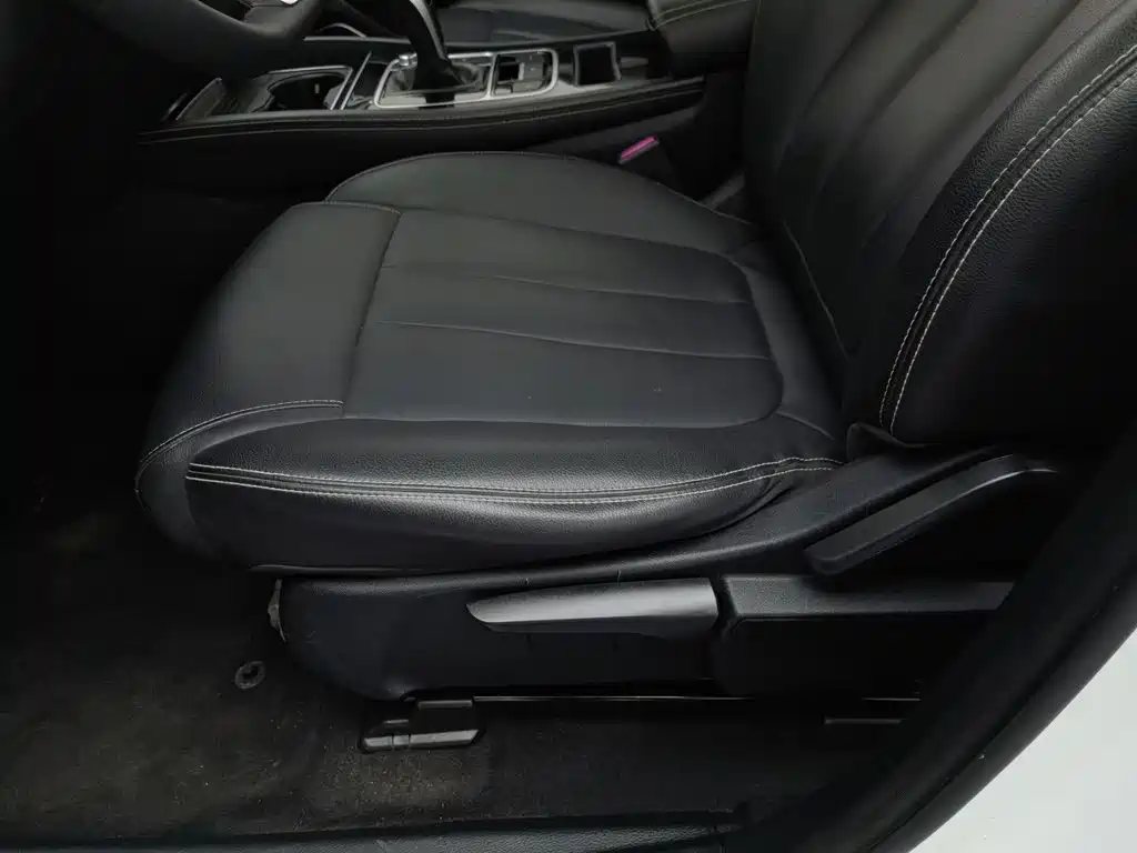 BYD Song MAX 2022 2021 Upgrade 1.5T Automatic Luxury Edition 7-Seater
