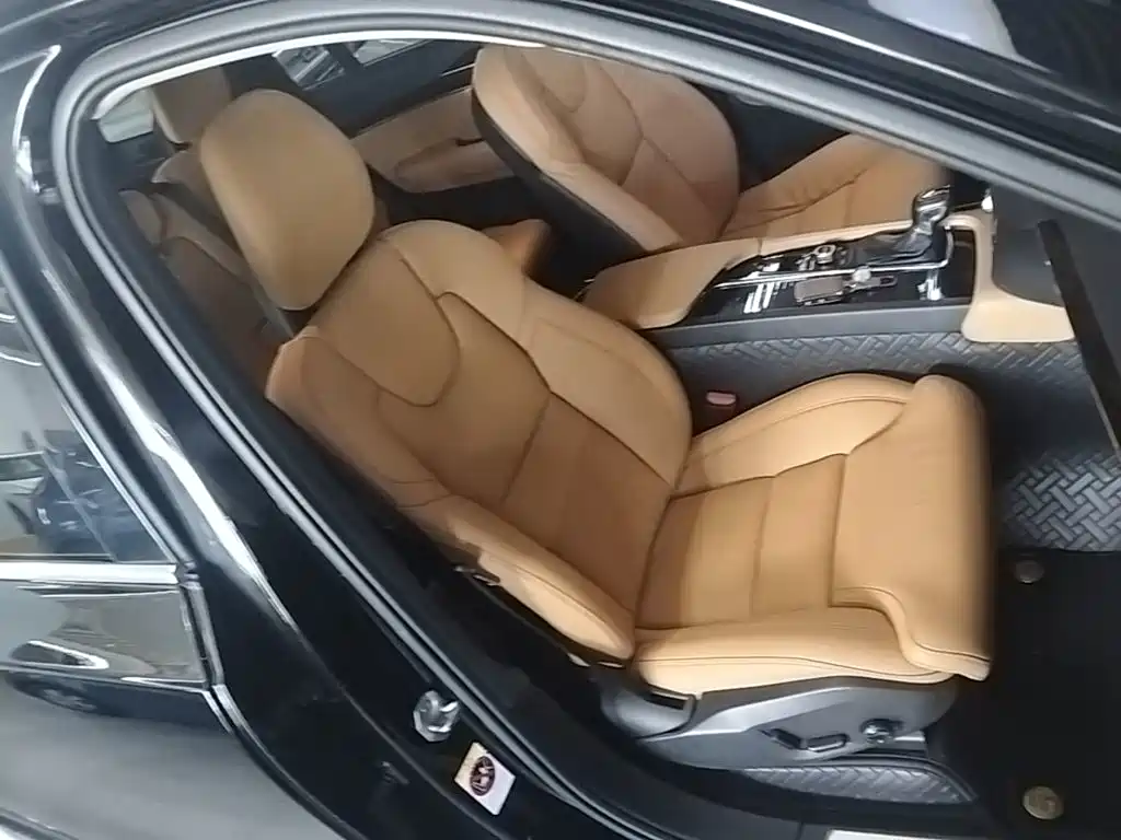 Photo 25 - Volvo XC90