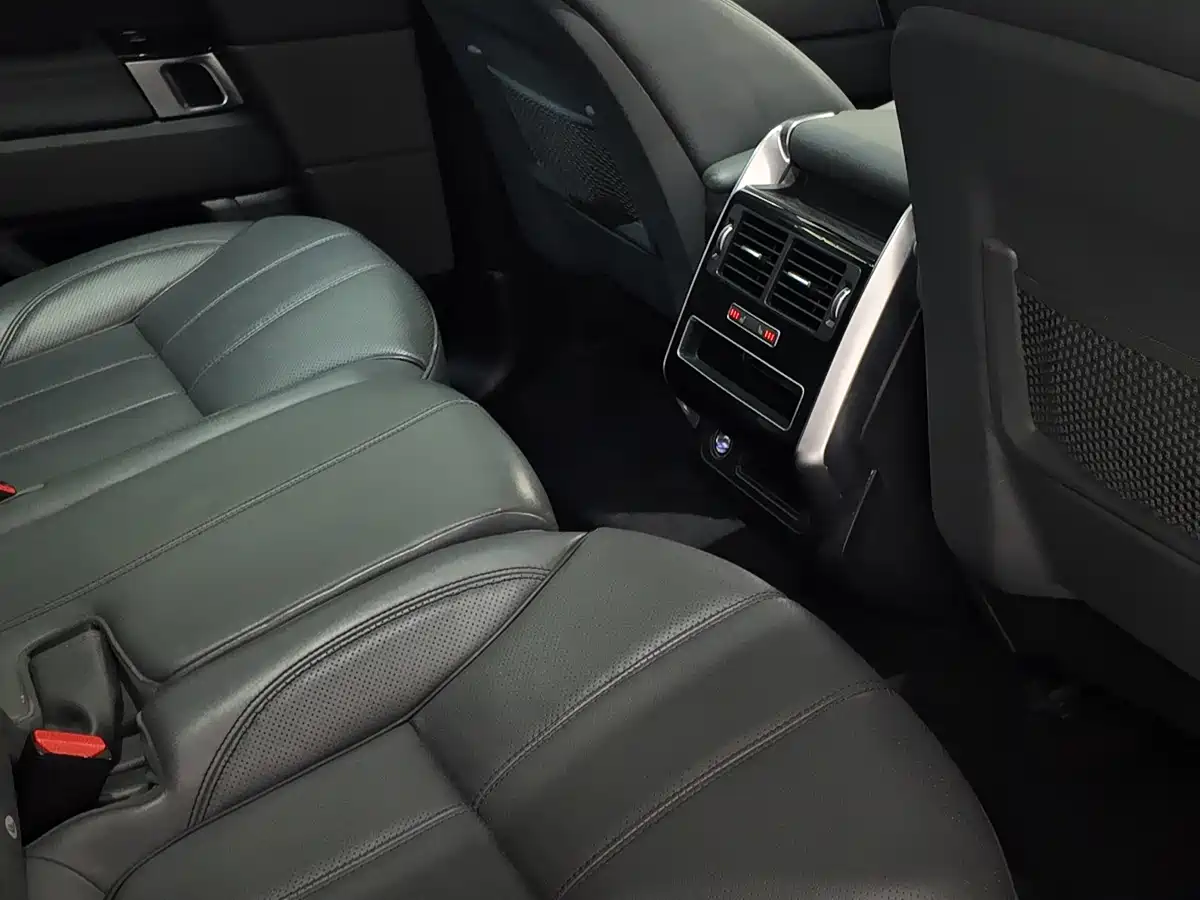 Land Rover Range Rover Sport фото 8