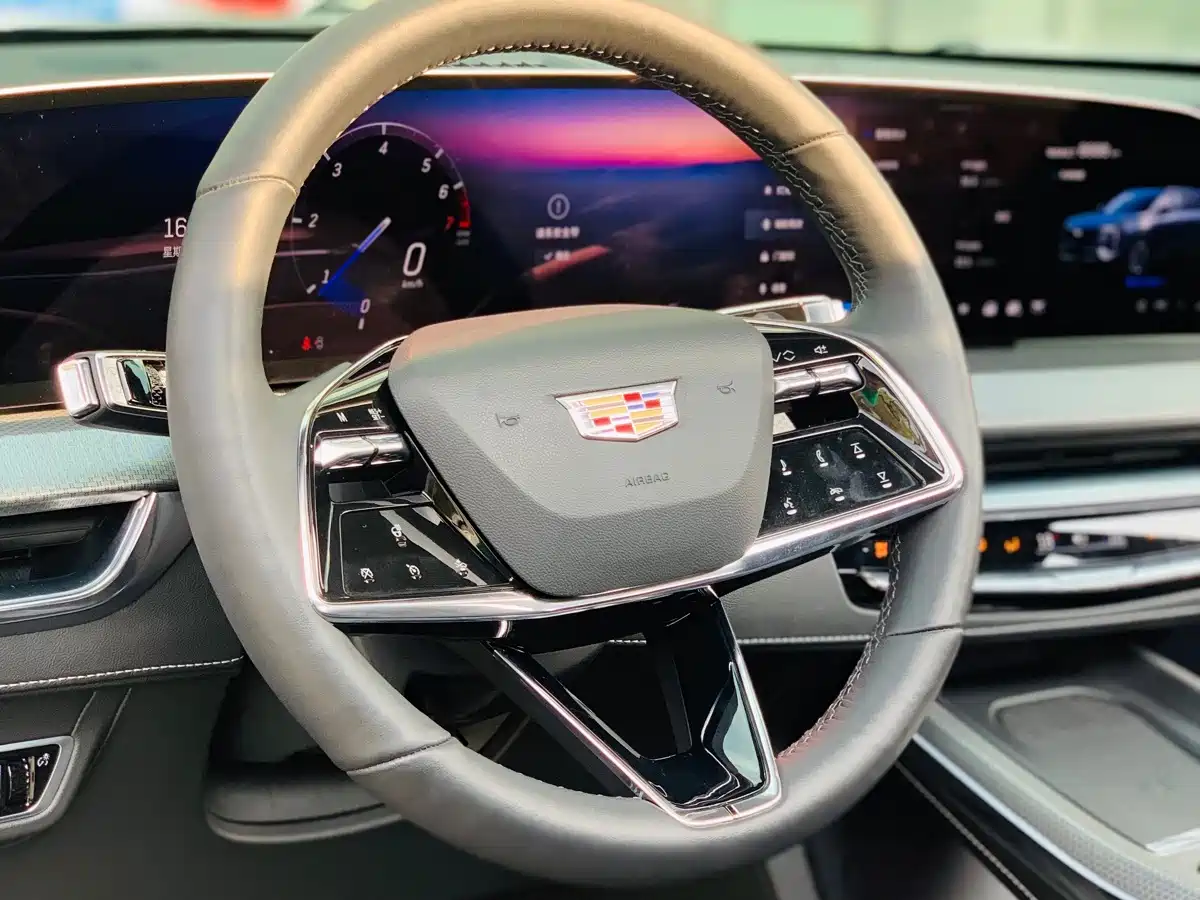Cadillac XT5 2026 2025 2.0T Luxury