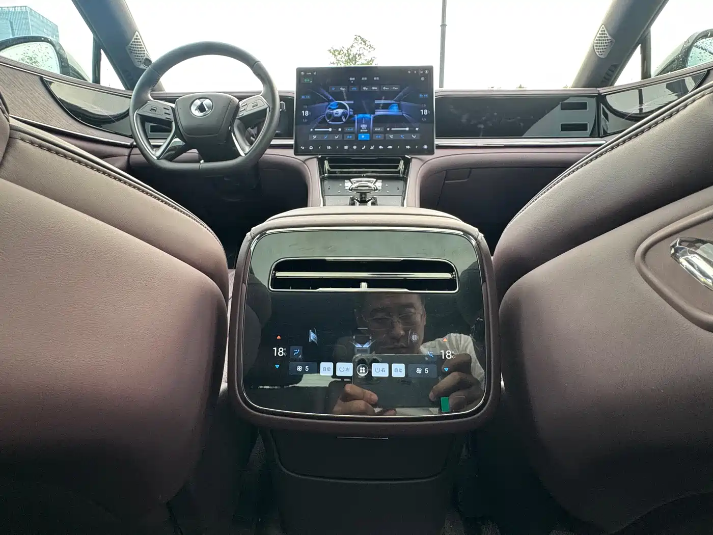 Denza Z9GT 2024 1100 AWD Ultra Edition фото 13