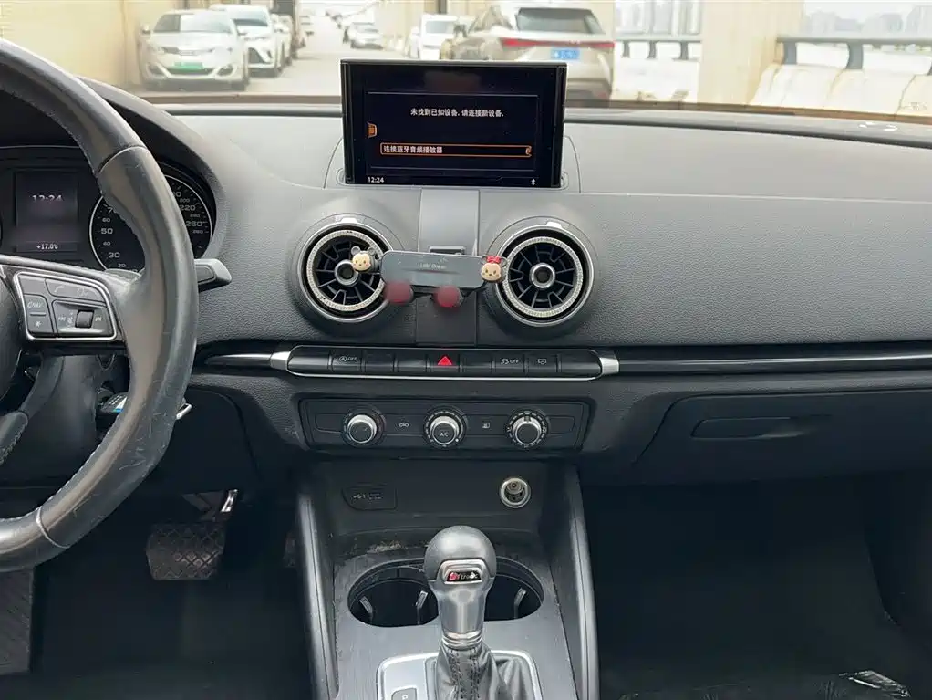 Audi A3 2018 30th Anniversary Limousine 35 TFSI Progressive фото 10