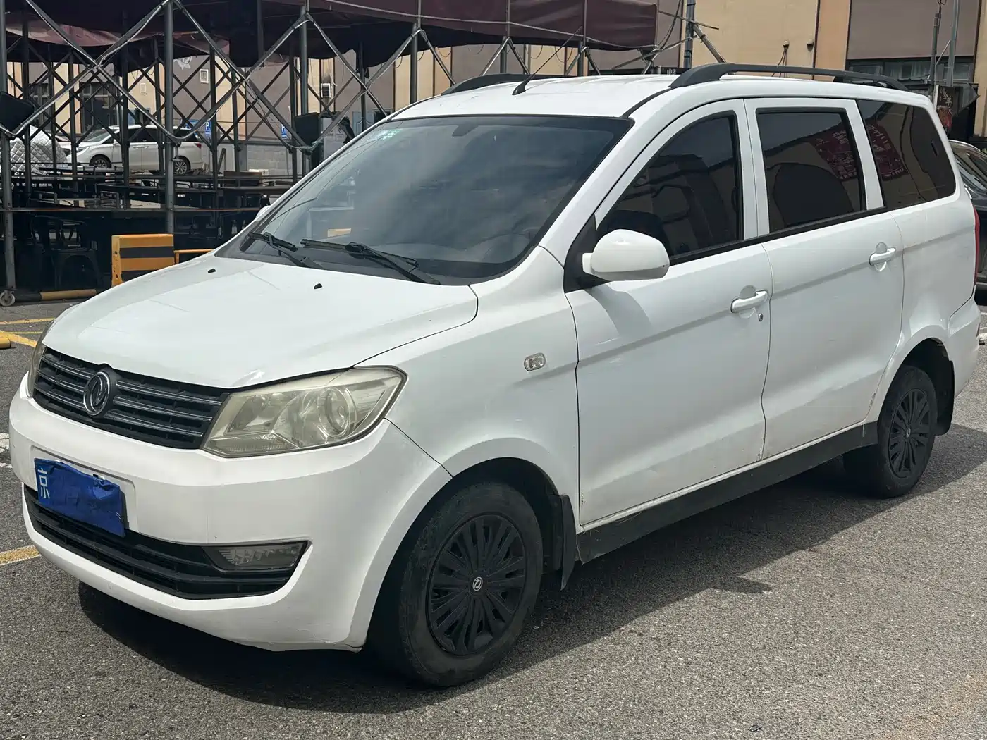 Dongfeng Fengguang Fengguang 360 2015 2015 Model 1.5L Manual Comfort 7-seater China IV