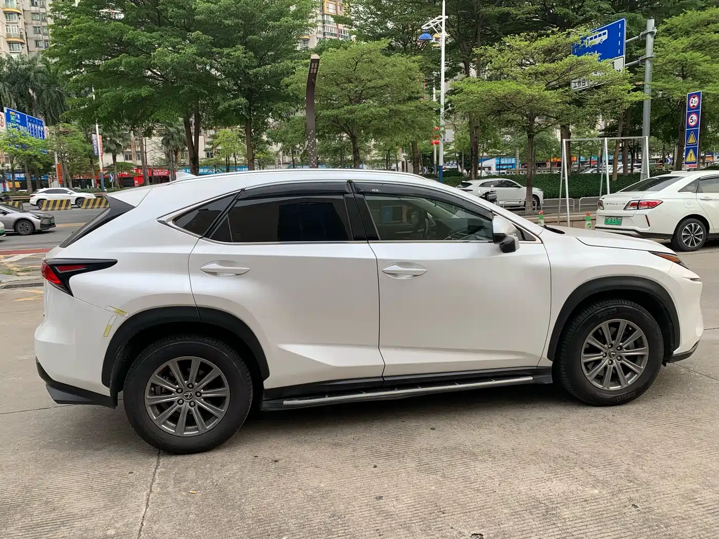 LEXUS NX