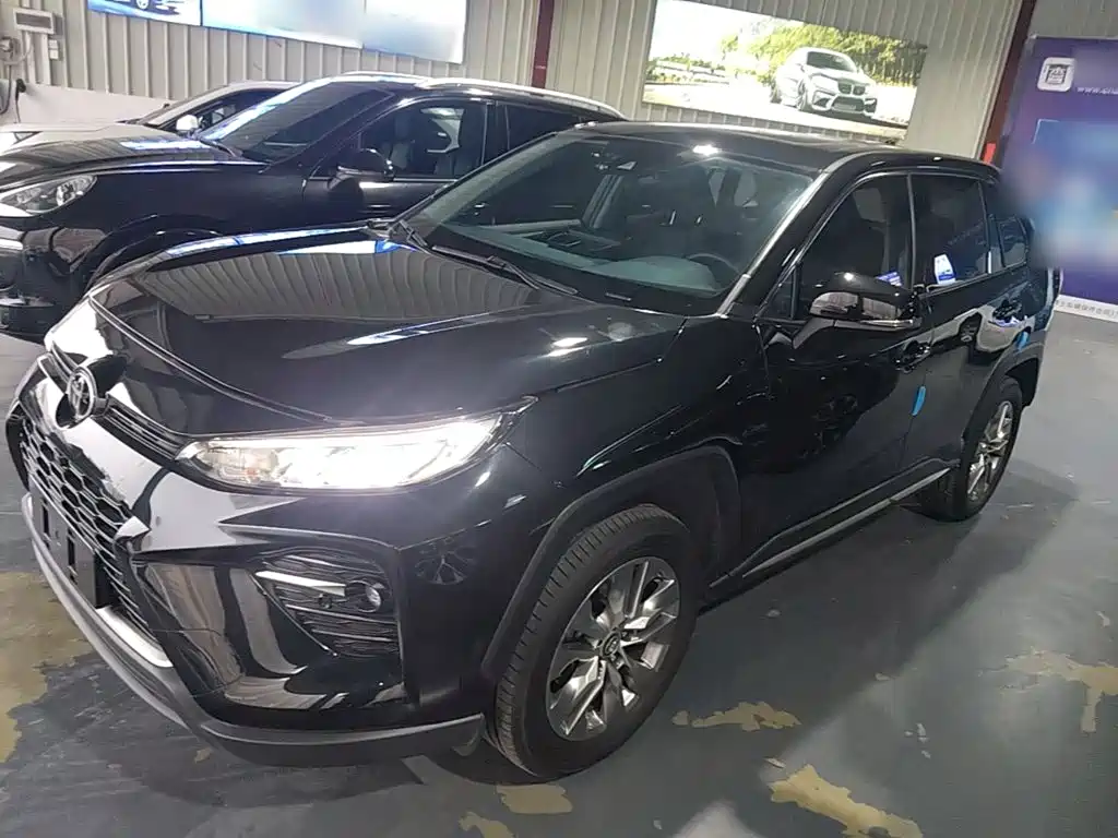 Toyota Wildlander 2022 2.0L CVT FWD Luxury PLUS Edition