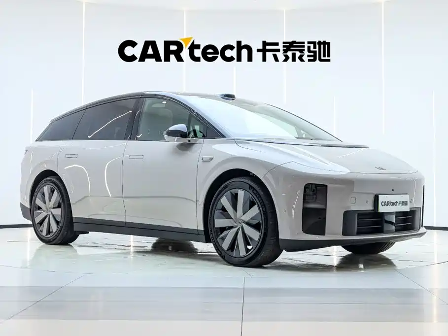 Li Auto i6 2026 2025 4WD Base Model