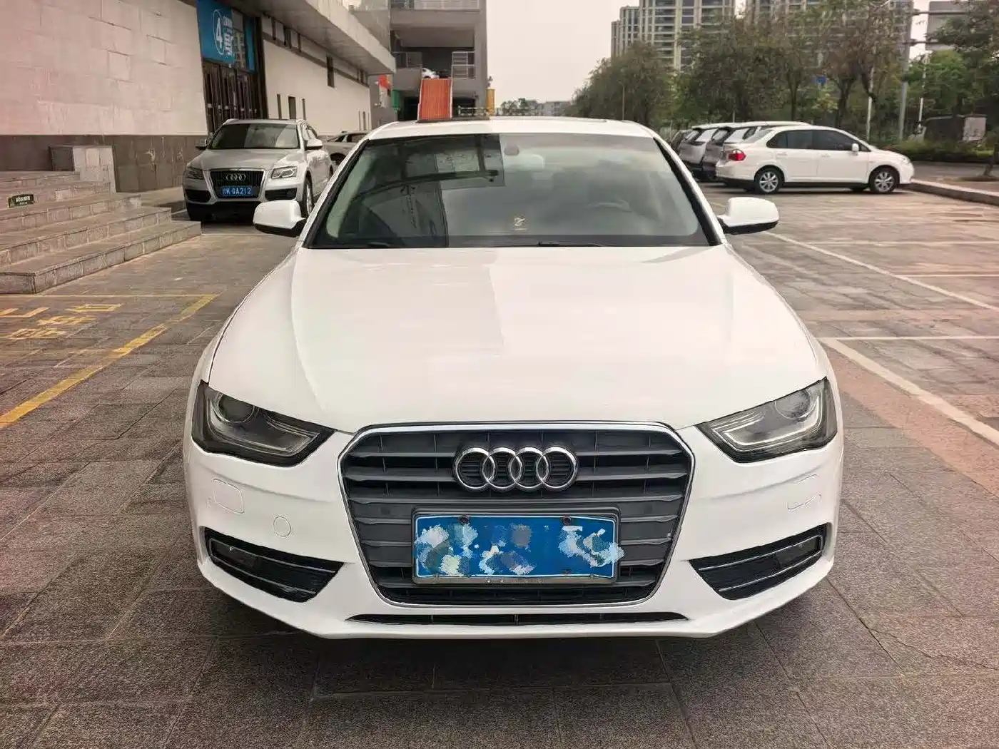 Audi A4L 2013 35 TFSI Automatic Standard фото 3