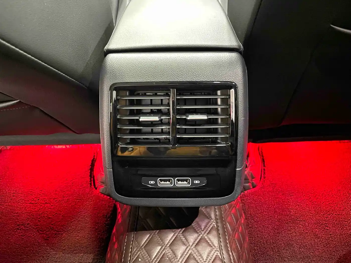 Volkswagen Sagitar 2022 280TSI DSG Surpassing Edition фото 17